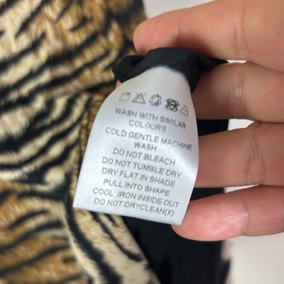 Meshki Tiger Animal Print Bodycon Midi Dress size Medium - Picture 5 of 10